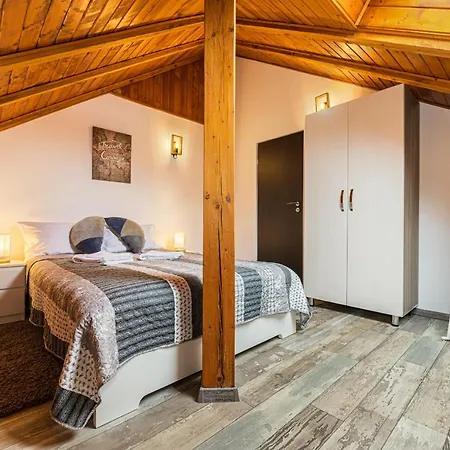 Apartman Snug - Private Parking Near Downtown *