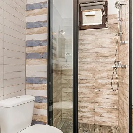 Snug - Private Parking Near Downtown *