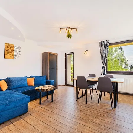 Snug - Private Parking Near Downtown