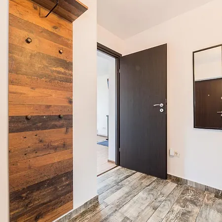 Snug - Private Parking Near Downtown Apartman