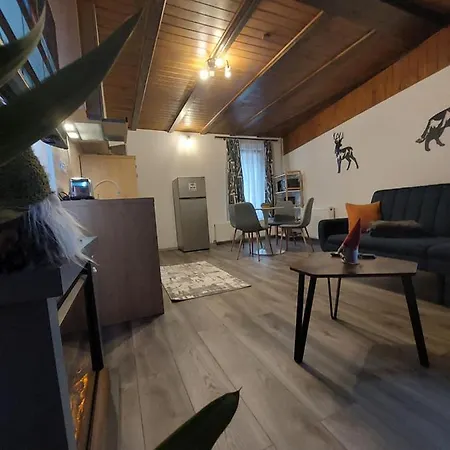 Snug - Private Parking Near Downtown Apartman *