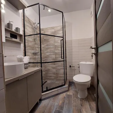 Snug - Private Parking Near Downtown *