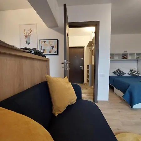 Apartment Snug - Private Parking Near Downtown