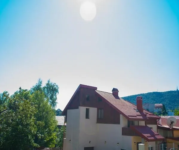 Snug - Private Parking Near Downtown *