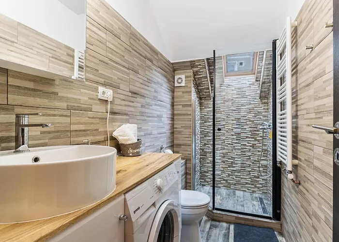 Snug - Private Parking Near Downtown *