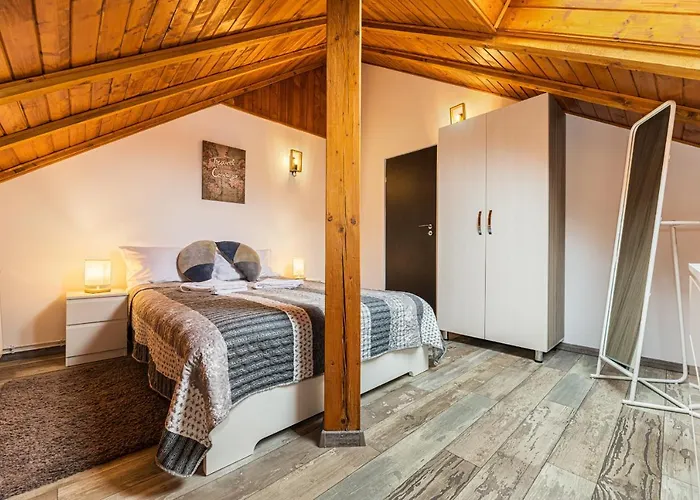 Apartment Snug - Private Parking Near Downtown *