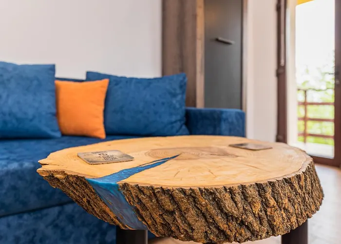 Apartment Snug - Private Parking Near Downtown Brasov