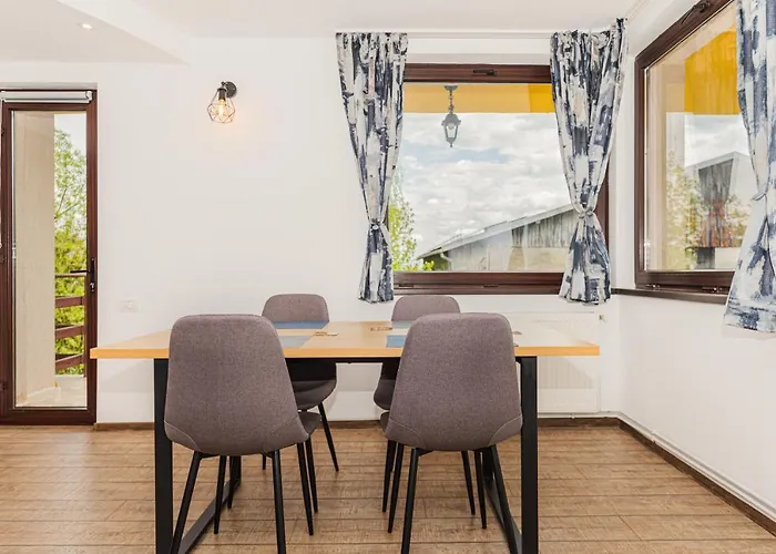 Apartment Snug - Private Parking Near Downtown