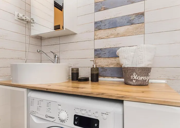 Snug - Private Parking Near Downtown *