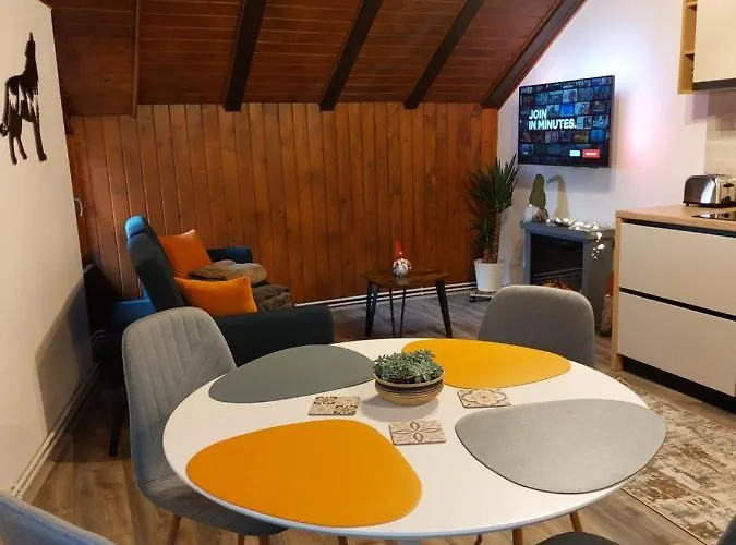 Snug - Private Parking Near Downtown