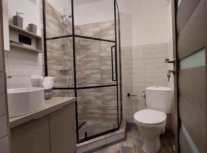 Snug - Private Parking Near Downtown *