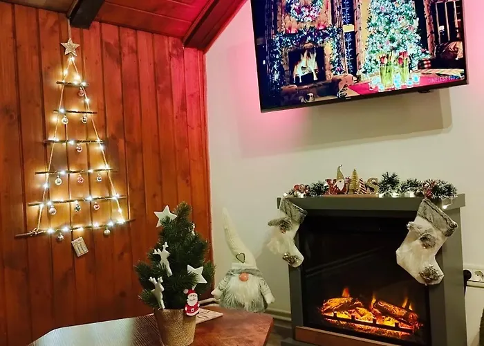 Snug - Private Parking Near Downtown Apartment